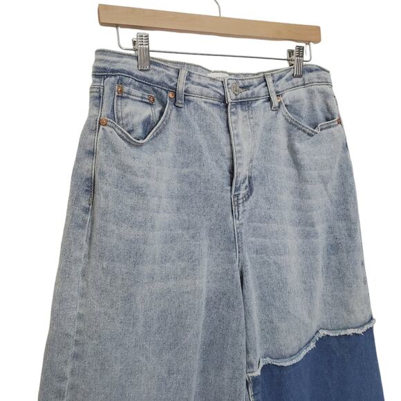 Almost Famous | Extra Wide Leg Patchwork Raw Hem Retro Baggy Jeans - Picture 5 of 10